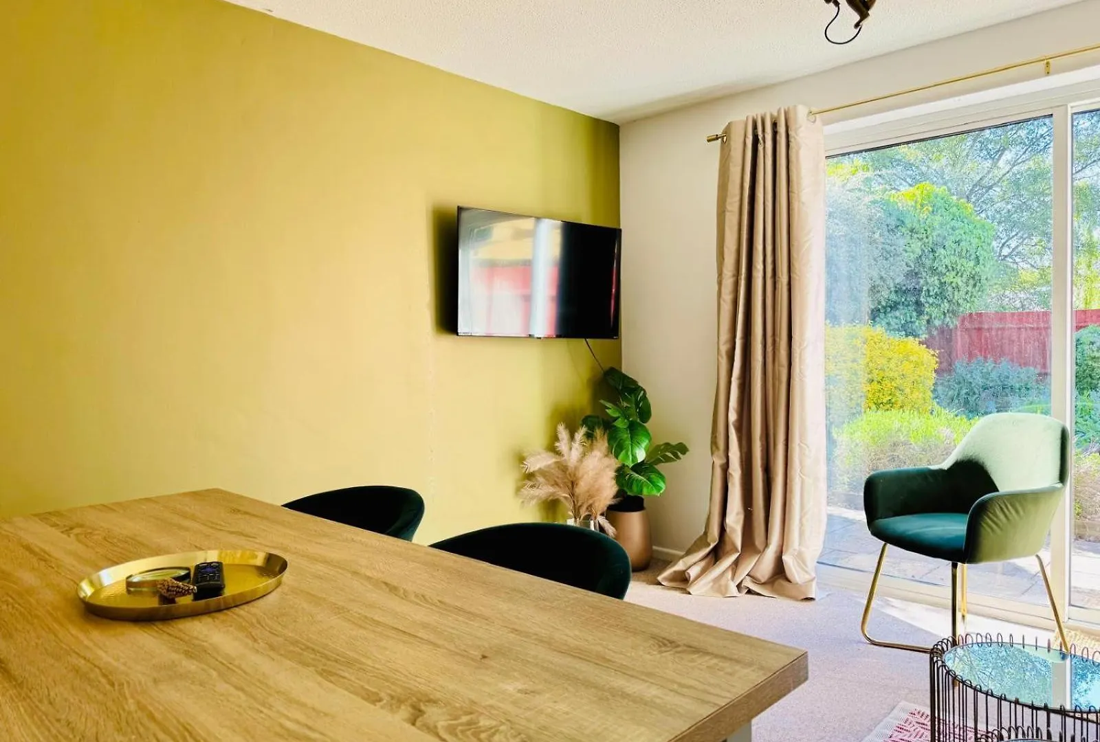 2 Bed House, Sleeps 6, Dog Friendly, Close To A14 M11, With Garden & Parking Long Stay Work Contractor Leisure, Jade Cambridge 0*,  Egyesült Királyság