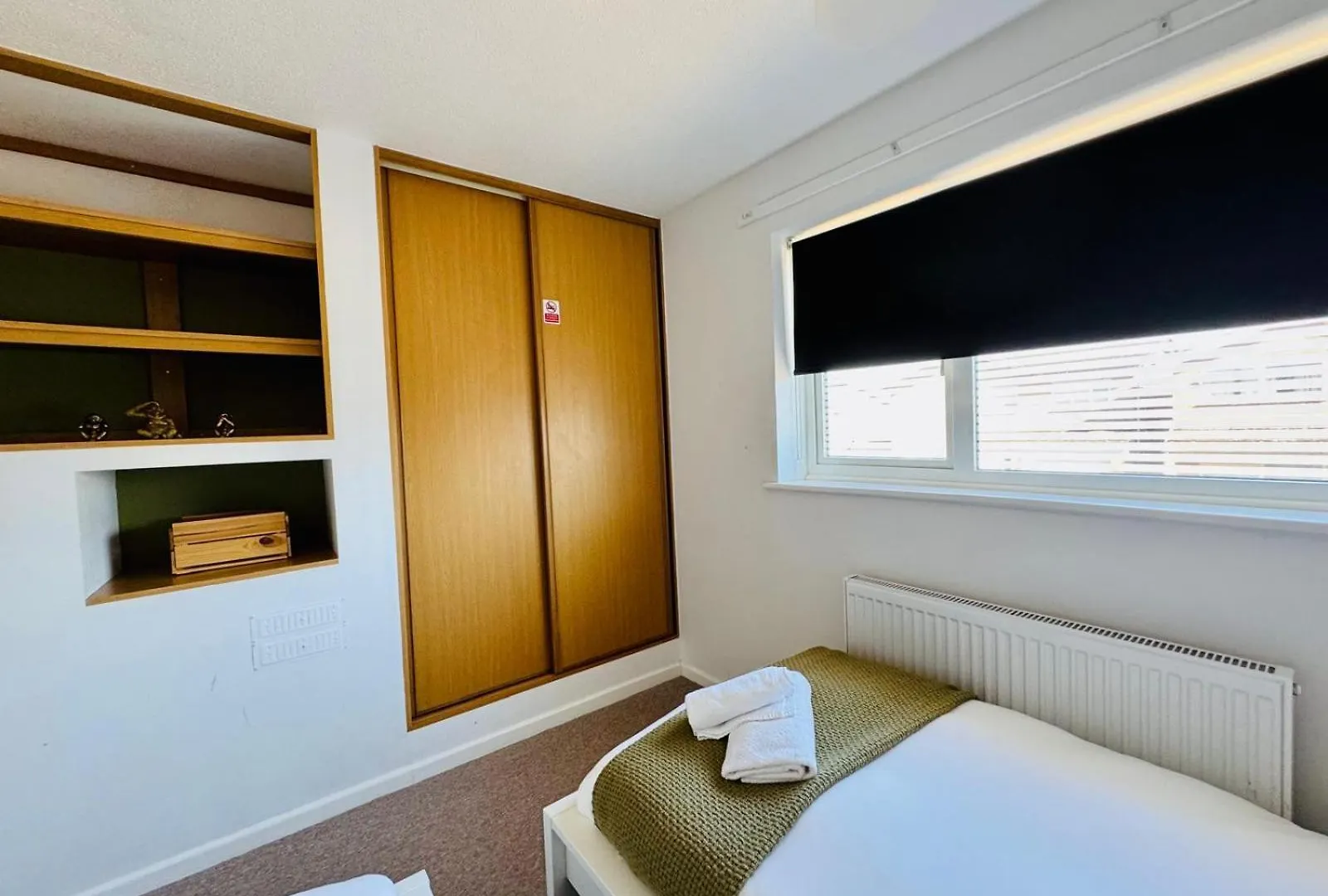 2 Bed House, Sleeps 6, Dog Friendly, Close To A14 M11, With Garden & Parking Long Stay Work Contractor Leisure, Jade Cambridge 0*,